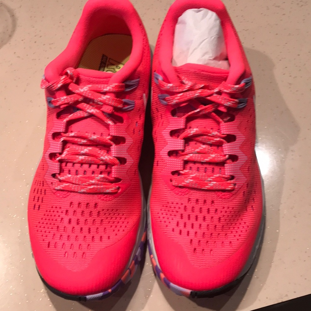NEW Nike air zoom Terra Kiger 4